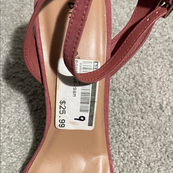 BAMBOO Women's Pink Strappy Heels - Picture 4 of 4